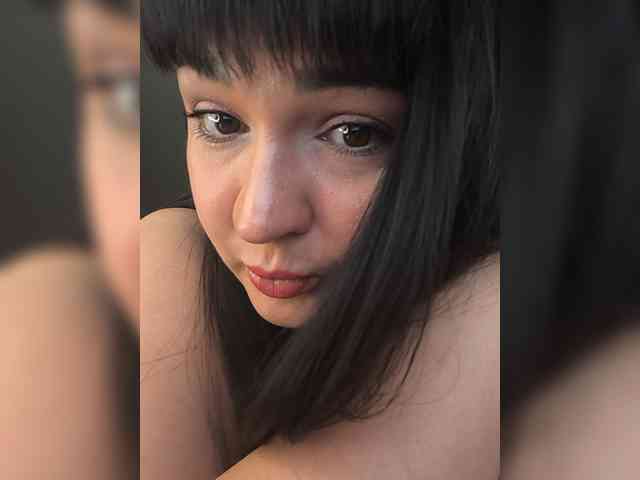 Alina-Milf webcam