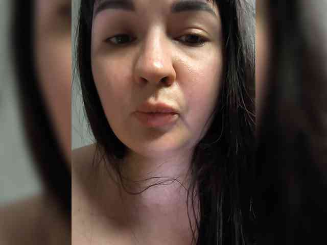Alina-Milf webcam