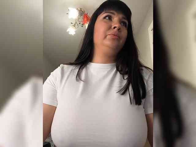 Alina-Milf webcam