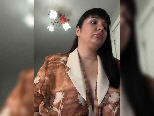 Alina-Milf webcam