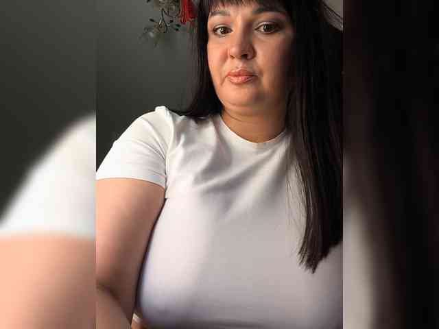 Alina-Milf webcam