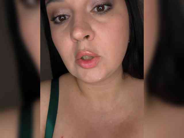 Alina-Milf webcam