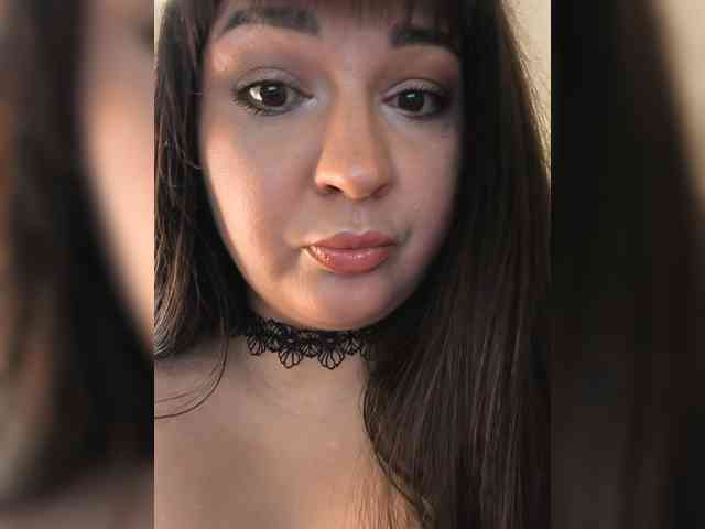 Alina-Milf webcam