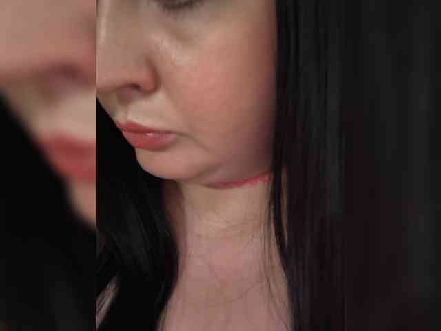 Alina-Milf webcam