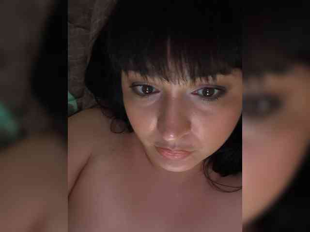 Alina-Milf webcam