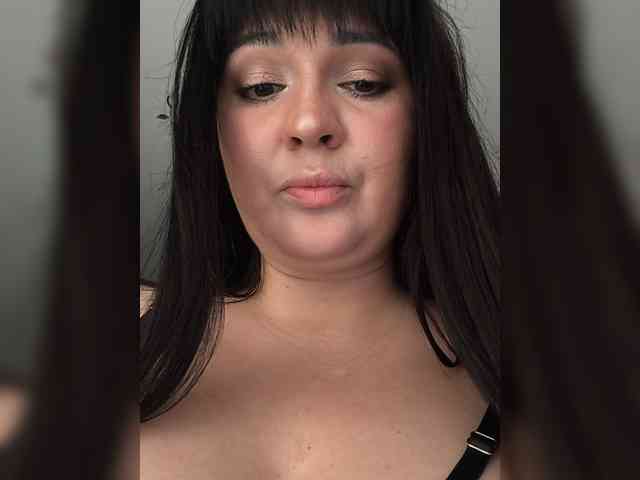 alina-milf's live room