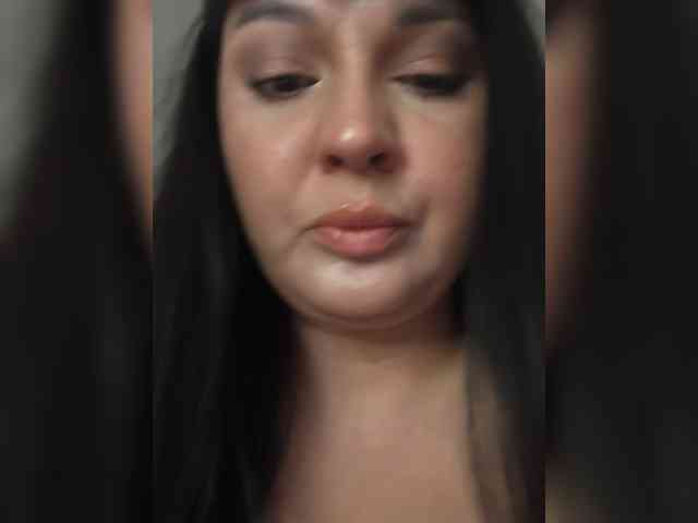Alina-Milf webcam