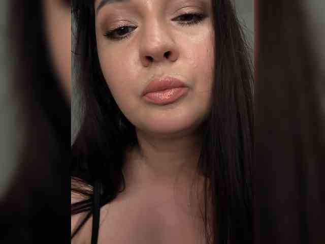Alina-Milf webcam