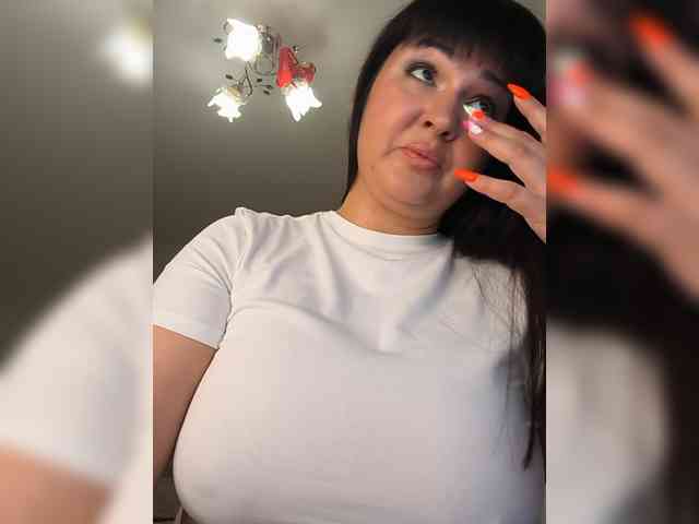Alina-Milf webcam