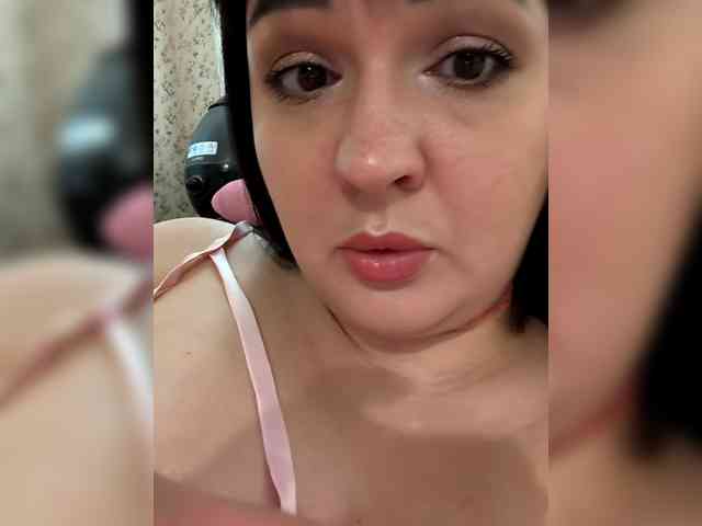 Alina-Milf webcam