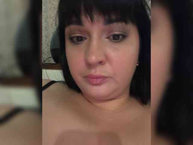 Alina-Milf webcam