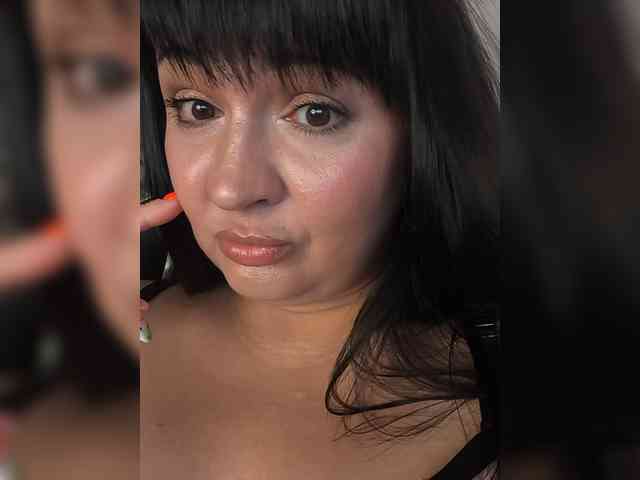 Alina-Milf webcam