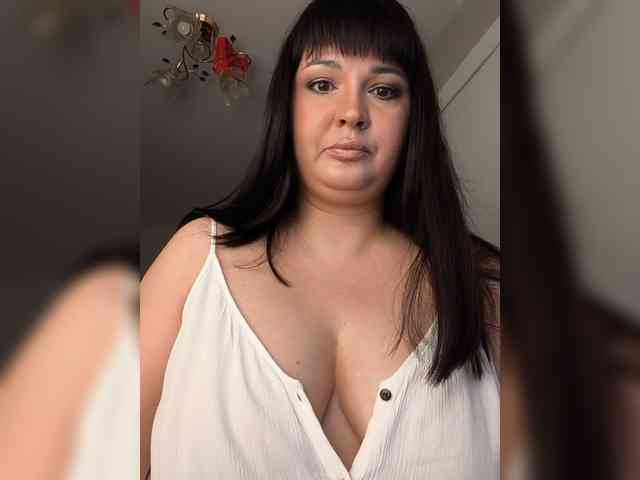 Alina-Milf webcam