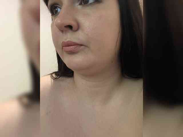 Alina-Milf webcam