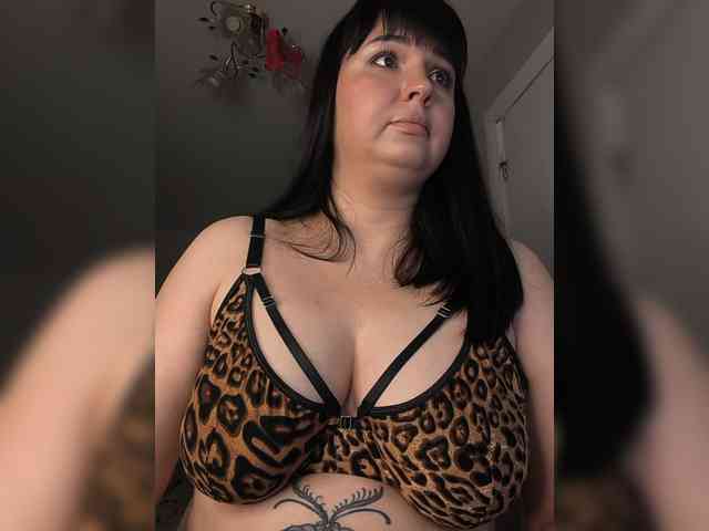 Alina-Milf webcam