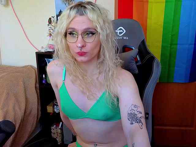 LoryMyaf Sex Cam Show