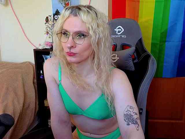 LoryMyaf Sex Cam Show