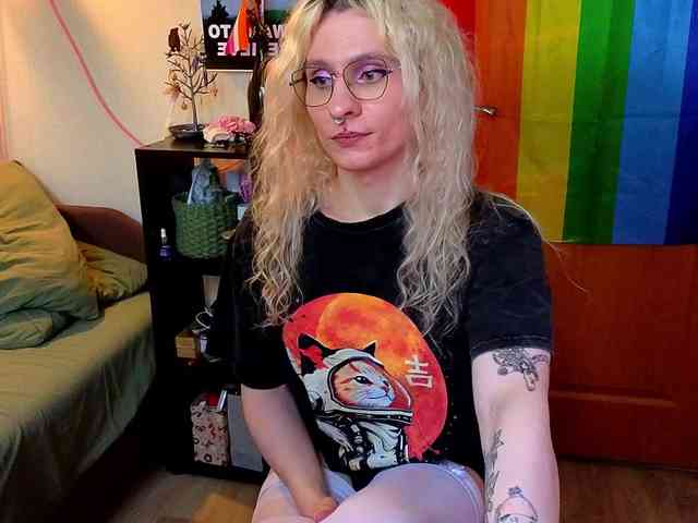 LoryMyaf Sex Cam Show