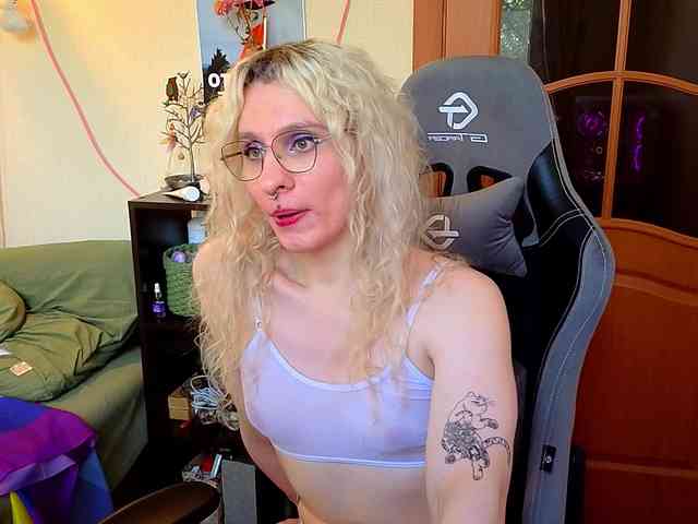 LoryMyaf Sex Cam Show