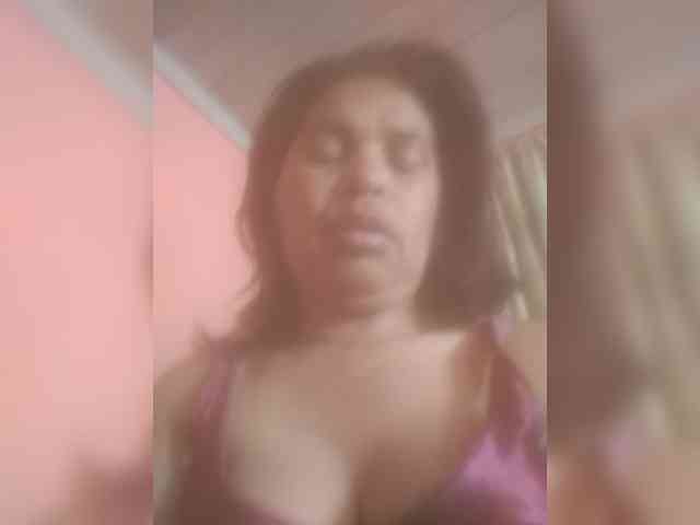 Ladysexyboobs webcam