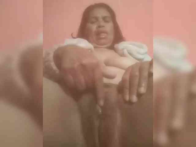 Ladysexyboobs webcam