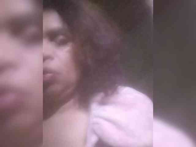 Ladysexyboobs webcam