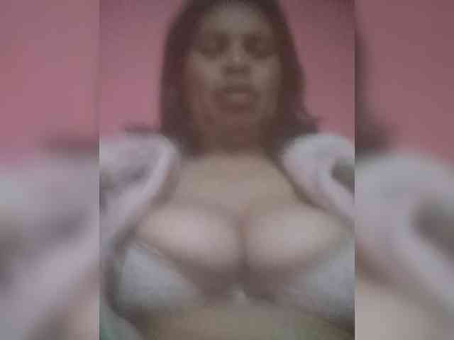 Ladysexyboobs webcam