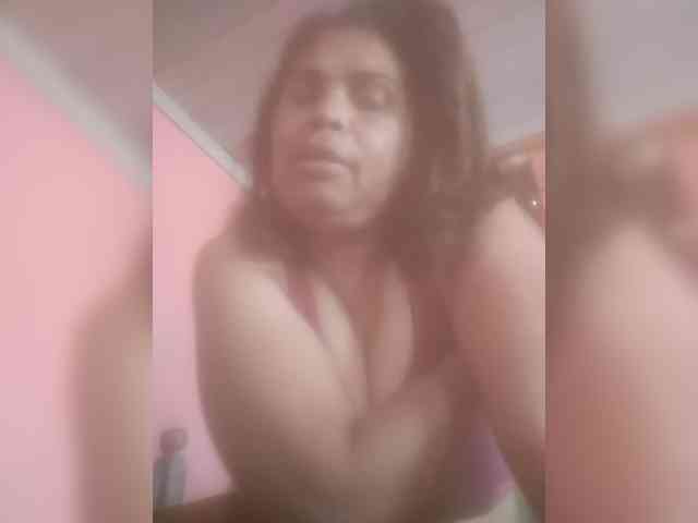 Ladysexyboobs webcam