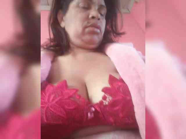 Ladysexyboobs webcam