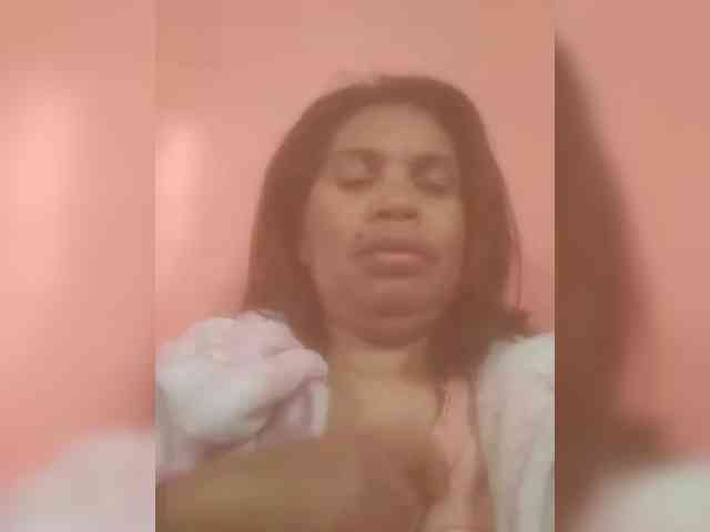 Ladysexyboobs webcam