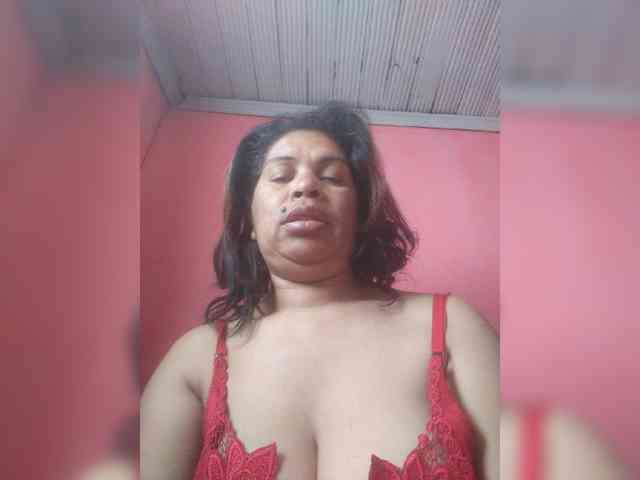 Ladysexyboobs webcam