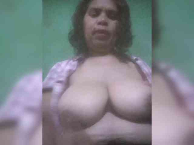 Ladysexyboobs webcam