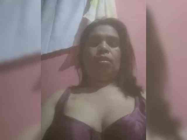 Ladysexyboobs webcam