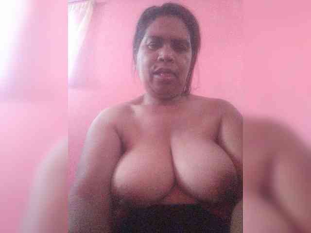 Ladysexyboobs webcam