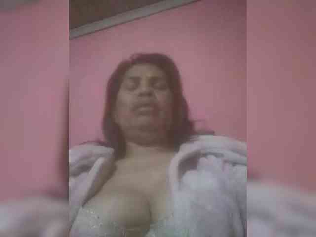 Ladysexyboobs webcam