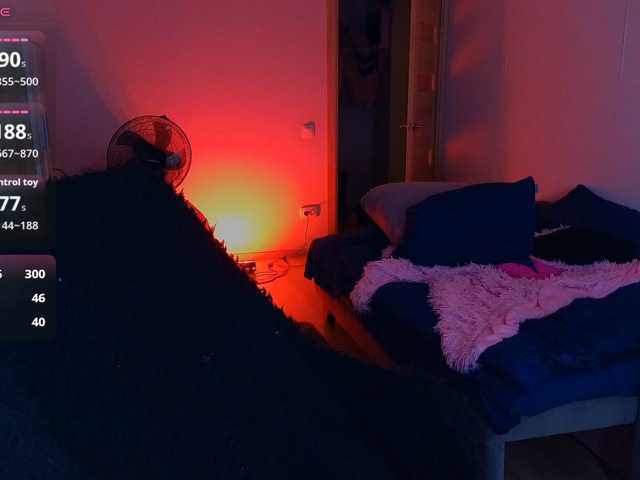 MilanaOmgReal live cam preview