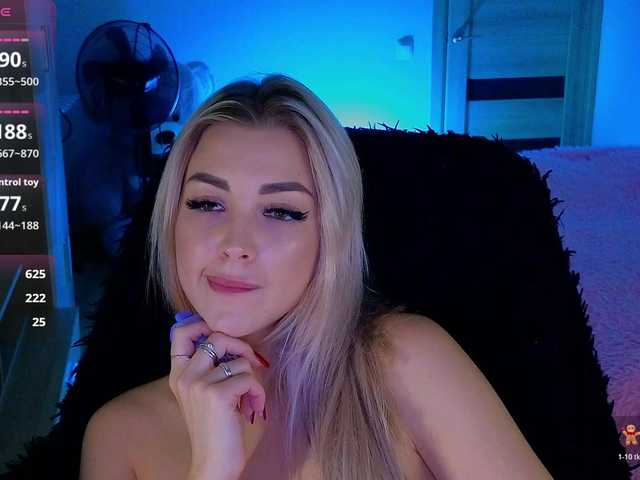 MilanaOmgReal live cam on BongaCams
