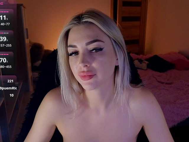 MilanaOmgReal live webcam show