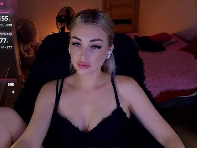 MilanaOmgReal live webcam show