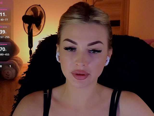 MilanaOmgReal live cam on BongaCams