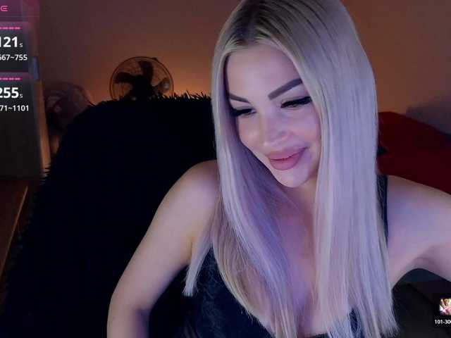 MilanaOmgReal live webcam show