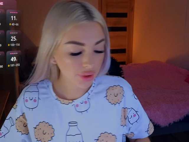 MilanaOmgReal live cam on BongaCams