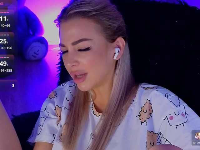 MilanaOmgReal live cam on BongaCams