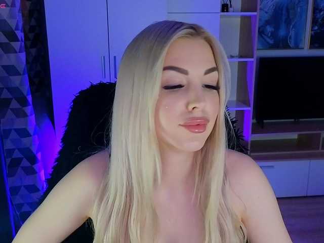 MilanaOmgReal's BongaCams show and profile