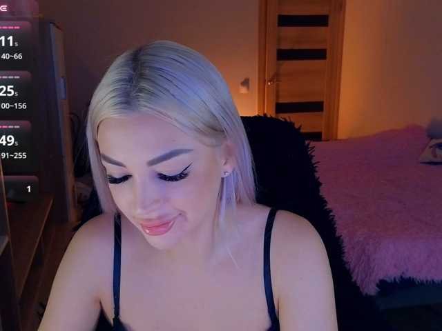 MilanaOmgReal live cam on BongaCams