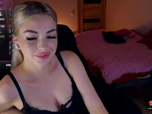 MilanaOmgReal live webcam show