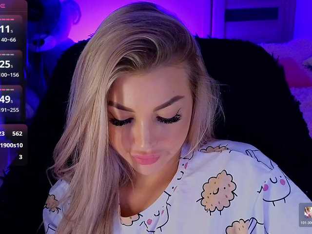 MilanaOmgReal live cam on BongaCams
