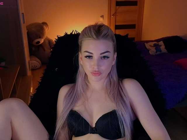 MilanaOmgReal's BongaCams show and profile