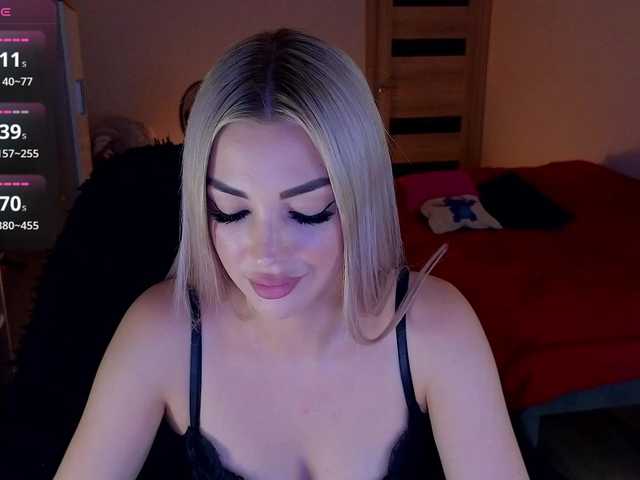 MilanaOmgReal live webcam show