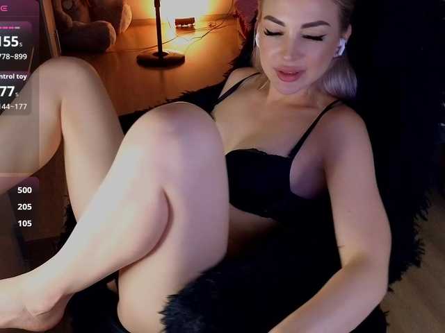 MilanaOmgReal live webcam show